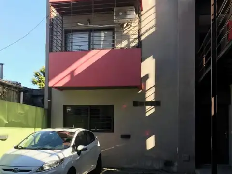 Lavalle 1200, Piso pb