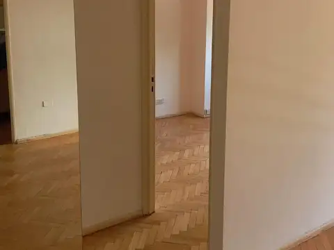 Departamento en Alquiler en Balvanera, $ 550.000