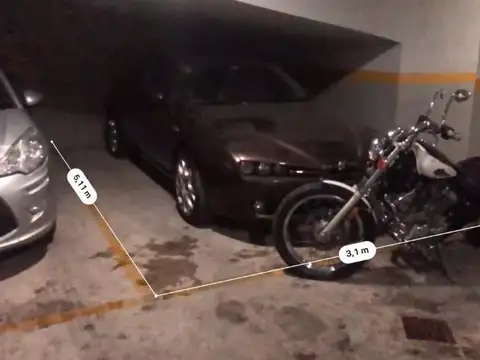 Imperdible Oportunidad  Apta Autos Grandes - Expensas Bajas