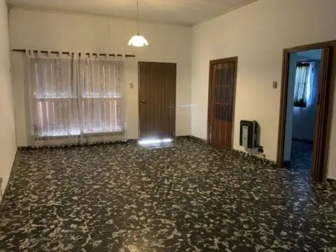 Sargento Cabral al 900