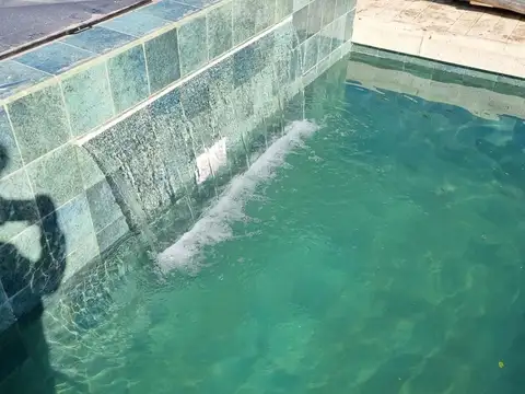 Casa 5 ambientes con 4 baños