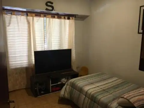 Oportunidad! Chalet en lote propio en Morón Centro. Ideal in