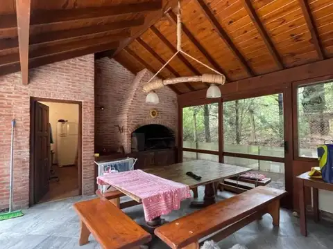 En Cariló | Casa estilo Mar del Plata - IMPECABLE! A1.-