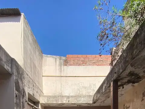 Avenida Marina Alfaro 900