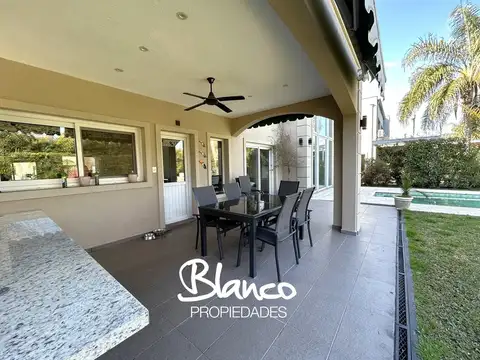 Casa 6 ambientes con 3 baños