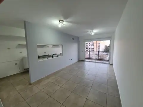 DEPARTAMENTO 2 AMB CON BALCON Y COCHERA A 200M EST BOSCH