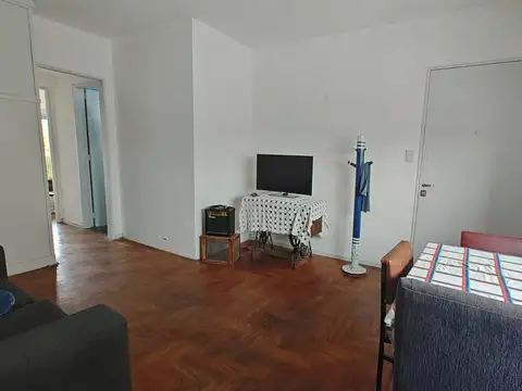 Departamento en Venta en Chacarita, USD 69.500