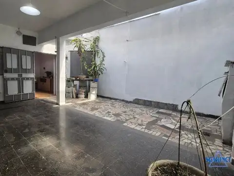 Depto Tipo Casa en Venta en Villa Raffo, USD 155.000