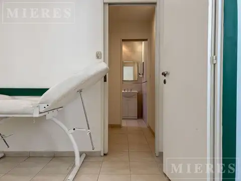 Oficina en Venta con 2 cocheras