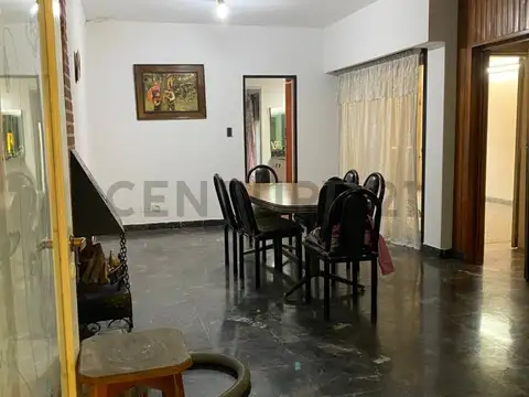 VENTA PH 3 AMBIENTES EN DOS PLANTAS, SIN EXPENSAS. LISANDRO DE LA TORRE 1200 MATADEROS. CABA.