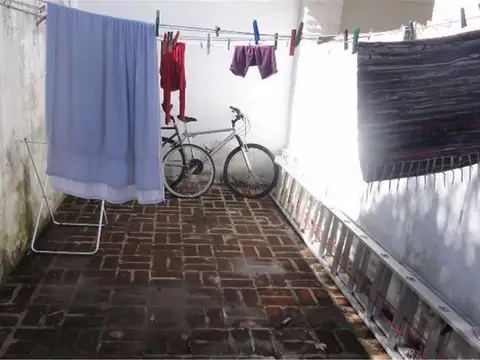 Depto Tipo Casa en Venta en Villa Sarmiento, USD 57.000