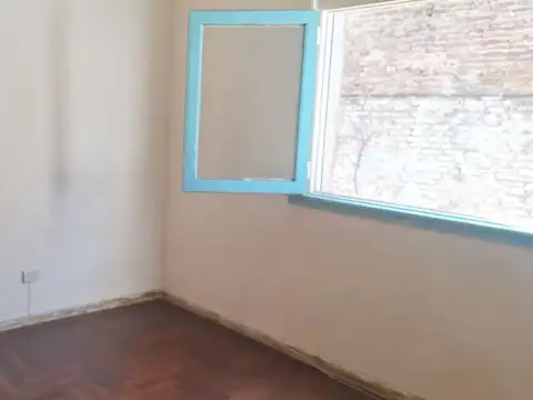 José Mármol 100, Piso 1