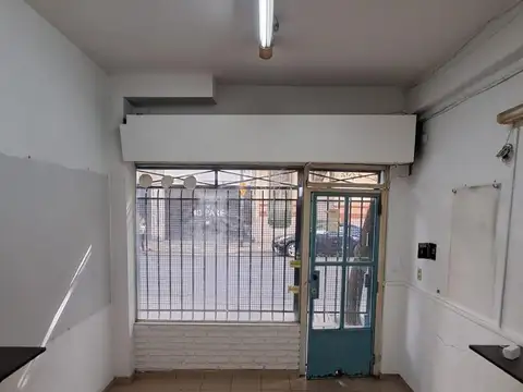 Local en Alquiler en Monserrat, $ 600.000