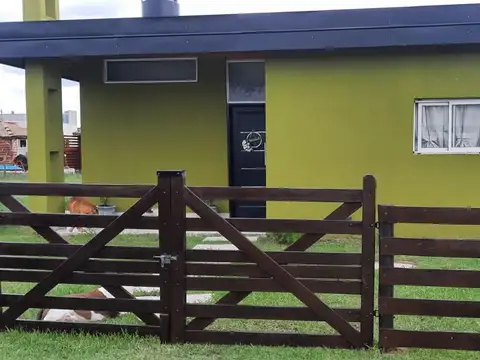 Casa con piscina en Domselaar