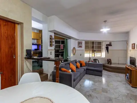 Teniente Agneta 2700