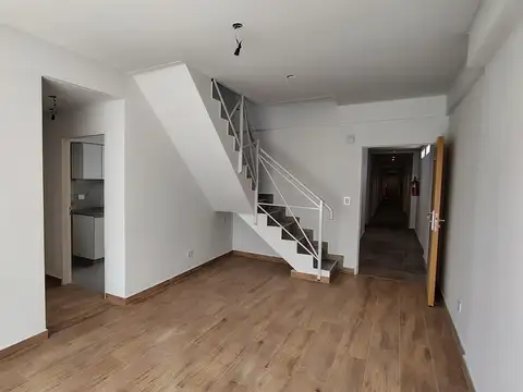 Depto Tipo Casa en Venta en Villa Santa Rita, USD 188.000