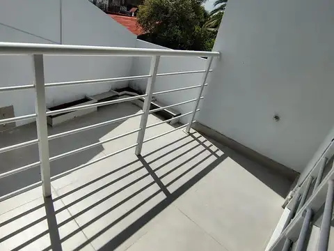 PH 3 AMB. A ESTRENAR CFRENTE C/BALCON Y TERRAZA C/ PARRILLA