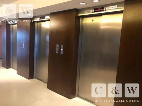 Oficina en Alquiler con 2 cocheras