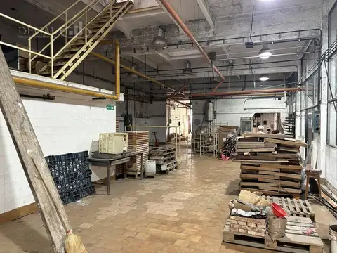 Depósito en Parque Patricios