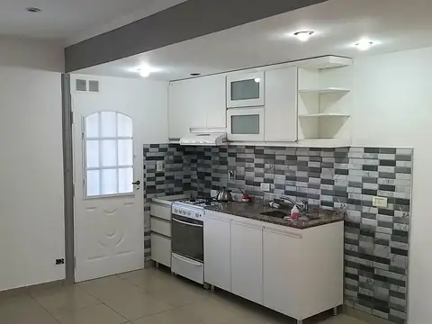 Casa con departamento en Venta, Apto Crédito, en Merlo.