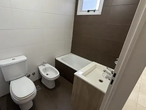 av. san martin 7000, Piso 8