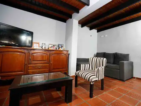 Depto Tipo Casa en Venta 26 años