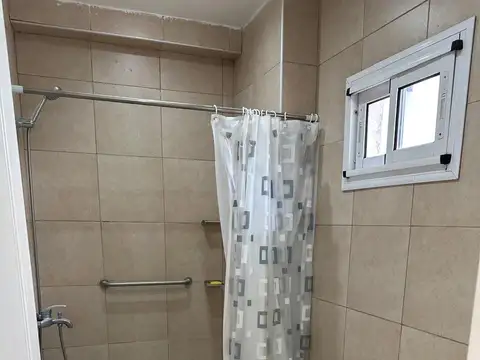 Las Heras 3000, Piso 1