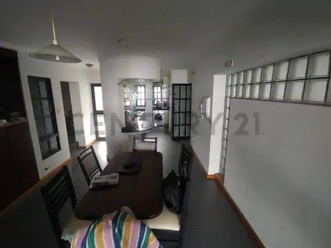 Casa 6 ambientes con 2 baños