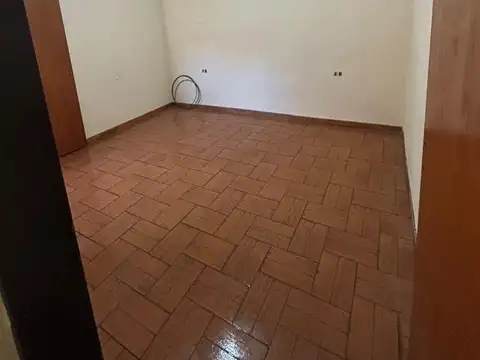 Depto Tipo Casa en Venta en Parque Avellaneda, USD 215.000