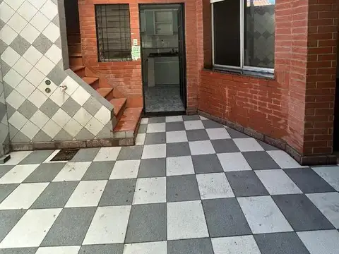 Depto Tipo Casa en Venta con 2 cocheras