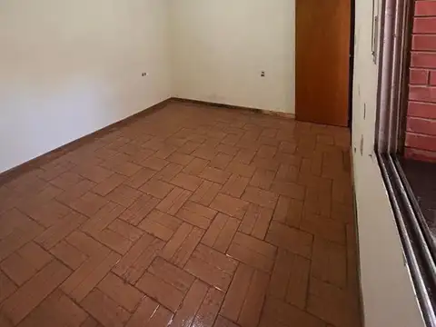Depto Tipo Casa en Venta en Parque Avellaneda, USD 200.000
