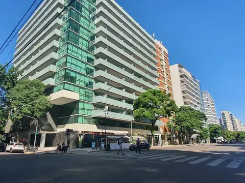 Alquiler oficina en exclusivo edificio BE Libertador