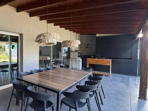 Icríeble casa en venta Barrio Privado Santina Norte Valle Escondido