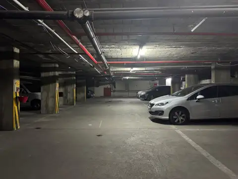 VENTA AMPLIA COCHERA CENTRO 19 MTS CENTRO