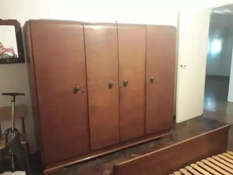 CASA 3 AMBIENTES CON COCHERA