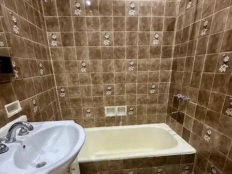 Departamento en Alquiler en Flores, $ 650.000