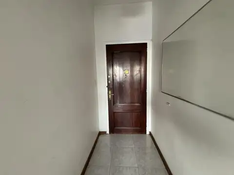 Flores Artigas 46 y Av Rivadavia