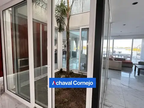 Casa 7 ambientes con 5 baños