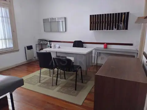 Oficina en Alquiler en Martinez, $ 400.000