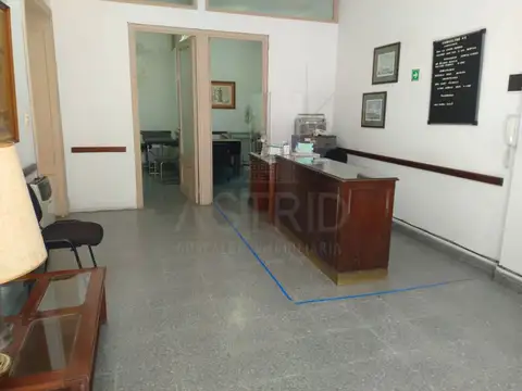 H. Yrigoyen 100, Piso PB