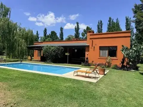 Exclusiva casa de 4 ambientes,campos de Rodriguez