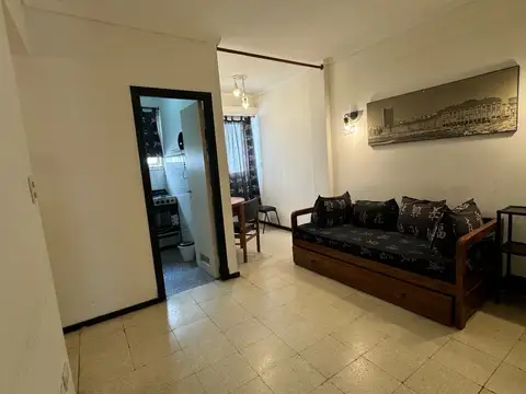 Depto. 2 ambientes cfte.  con cochera