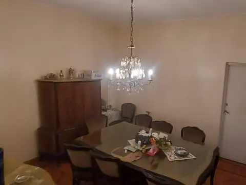 Depto Tipo Casa en Venta 70 años