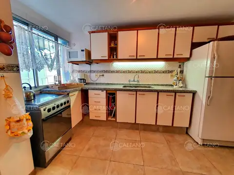 Venta apartamento 3 dormitorios. Península, Punta del Este.