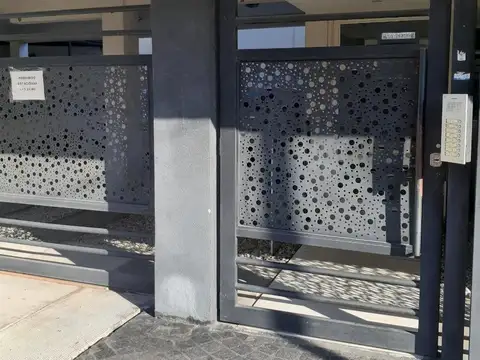 Cochera en venta - 14.86mts - Caseros