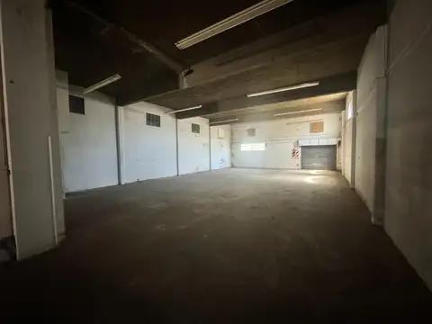 Galpon + Dpto 3 amb sobre Av. Luciano Valette (Fair)