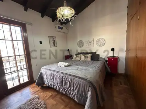 Casa dúplex en VENTA en la Quinta Sección de la Ciudad de Mendoza
