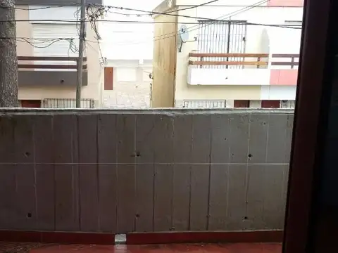 2 AMBIENTES + FRENTE + BALCON  