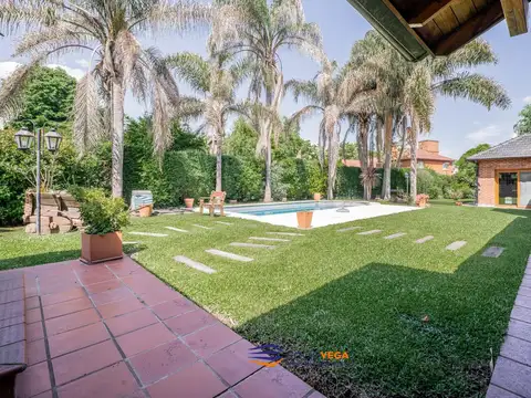 Casa en venta y alquiler en Country Banco Provincia