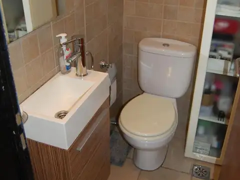 Casa 5 ambientes con 2 baños